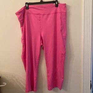 NWT Tek Gear Pink Workout Capri with pockets 3x